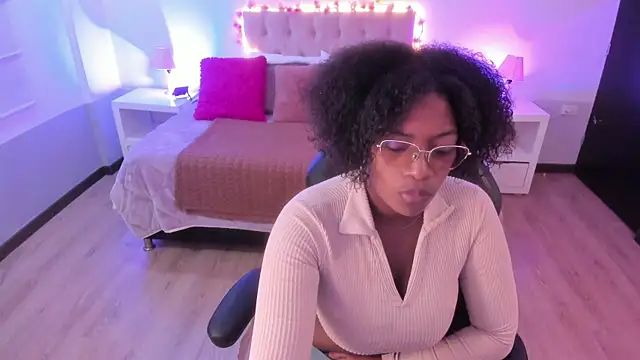 Snapshot of ebony_fantasy2 chatting on April 15, 2026, 11:27 am ebony fantasy2 online show from April 15, 2026, 11:27 am