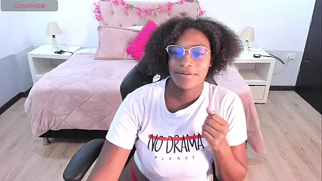 Snapshot of ebony_fantasy2 chatting on September 15, 2025, 12:05 pm ebony fantasy2 online show from September 15, 2025, 12:05 pm