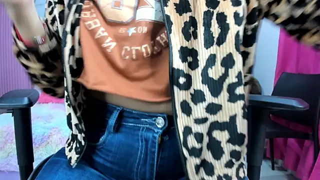 Mindy 19 online show from February 7, 2026, 10:56 am