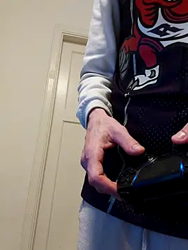 ijustwannafuckyou6969 online show from February 12, 2026, 8:52 pm