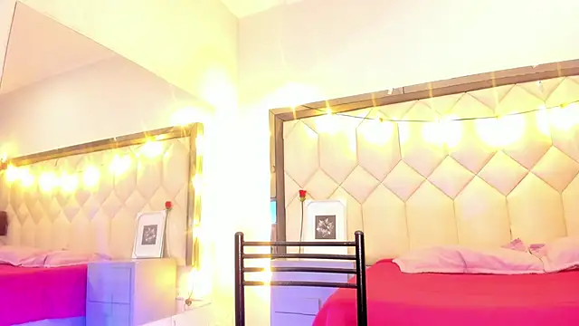 Scarletbigbug online show from March 30, 2026, 12:39 pm