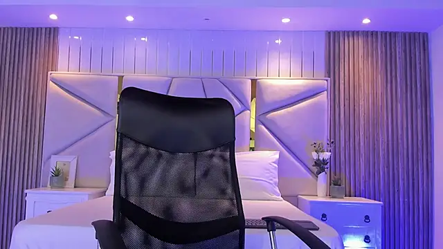 Michael blue online show from October 21, 2025, 8:19 pm