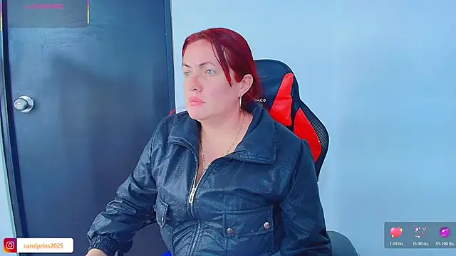 Snapshot of carolinhe_ chatting on November 19, 2025, 7:58 pm carolinhe online show from November 19, 2025, 7:58 pm