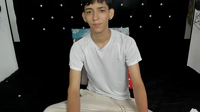 Snapshot of Sebas_cat chatting on April 11, 2026, 3:58 am Sebas cat online show from April 11, 2026, 3:58 am