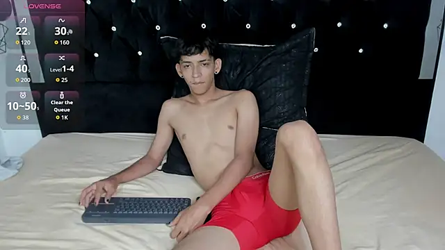 Snapshot of Sebas_cat chatting on March 8, 2026, 5:55 am Sebas cat online show from March 8, 2026, 5:55 am