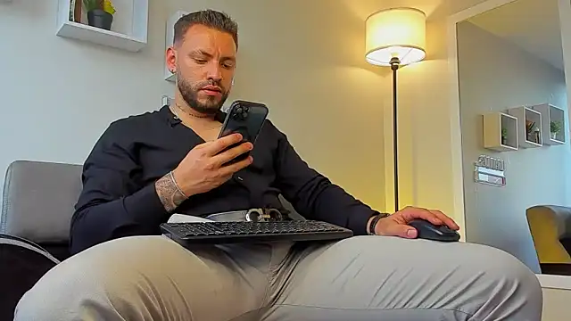 DIMITRI MASTEER online show from November 17, 2025, 9:52 pm