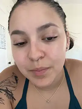 Snapshot of babykalirose chatting on April 17, 2026, 1:47 pm babykalirose online show from April 17, 2026, 1:47 pm