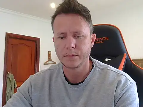 TroyDieselXXX online show from November 25, 2025, 5:08 am