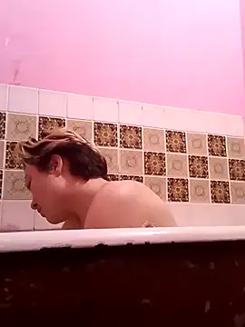 Snapshot of MoonIrene chatting on December 14, 2025, 4:12 pm MoonIrene online show from December 14, 2025, 4:12 pm