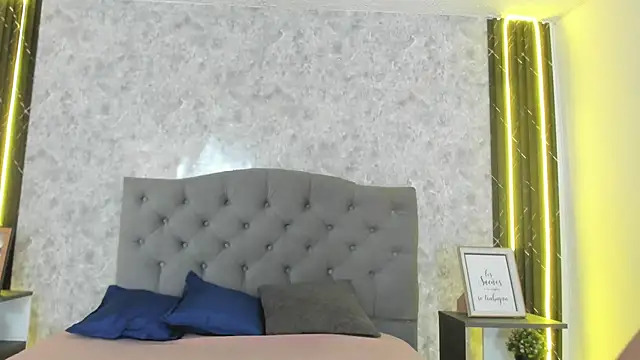 Snapshot of GiannaSlimJB chatting on February 6, 2026, 6:59 pm GiannaSlimJB online show from February 6, 2026, 6:59 pm