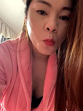 Asia-bb online show from November 3, 2025, 4:17 am