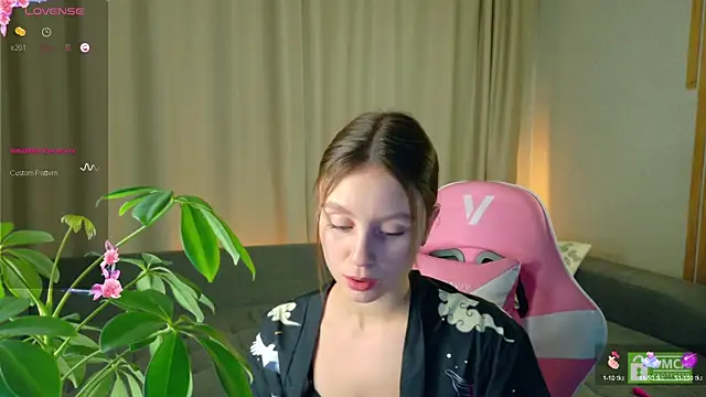Snapshot of sweet_loopy chatting on October 8, 2025, 4:19 pm sweet loopy online show from October 8, 2025, 4:19 pm