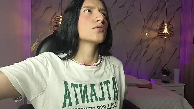 Scaarlettfox online show from December 4, 2025, 7:35 pm