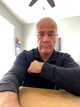 cyclone1212 online show from October 24, 2025, 1:32 pm