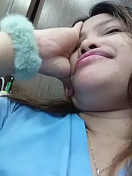 Sweetheart Claire online show from May 11, 2026, 4:03 am