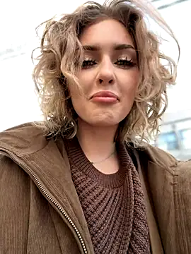 KellyKeler online show from October 29, 2025, 12:26 pm