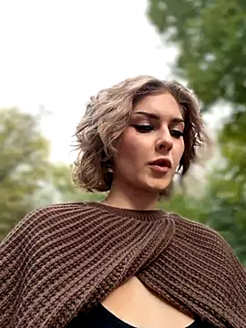 KellyKeler online show from October 12, 2025, 12:17 pm