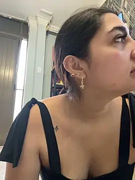 JasmineRhodes online show from May 15, 2026, 12:58 pm