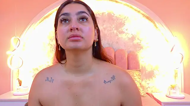JasmineRhodes online show from May 25, 2026, 12:59 pm