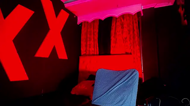 abrilbigcock online show from May 10, 2026, 11:39 pm