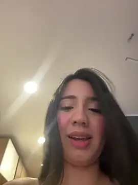 Michelle Zoe online show from October 17, 2025, 5:22 am