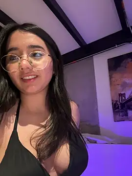 Michelle Zoe online show from March 25, 2026, 8:46 am