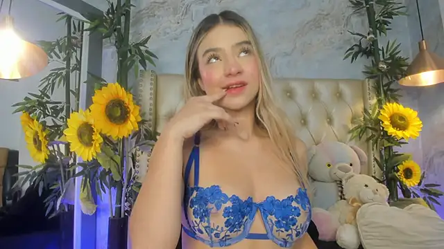 LittleeJaz online show from May 16, 2026, 10:36 am