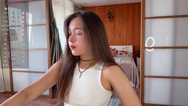 Snapshot of PlumyBun chatting on November 3, 2025, 4:17 am PlumyBun online show from November 3, 2025, 4:17 am