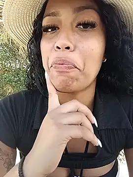 Fernanda30 online show from November 20, 2025, 3:02 pm