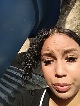 Fernanda30 online show from May 15, 2026, 11:41 am