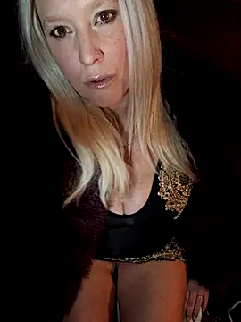 Bouncy-Bella28X online show from January 15, 2026, 10:46 pm