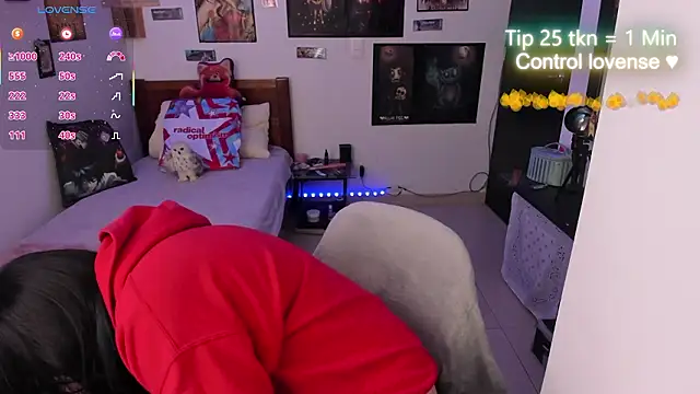 Snapshot of Cherry_blush_ chatting on February 4, 2026, 8:59 pm Cherry blush online show from February 4, 2026, 8:59 pm