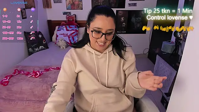 Snapshot of Cherry_blush_ chatting on February 2, 2026, 11:15 pm Cherry blush online show from February 2, 2026, 11:15 pm