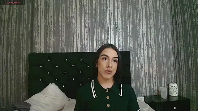 Snapshot of Alicee_Moonn chatting on May 30, 2026, 8:14 pm Alicee Moonn online show from May 30, 2026, 8:14 pm