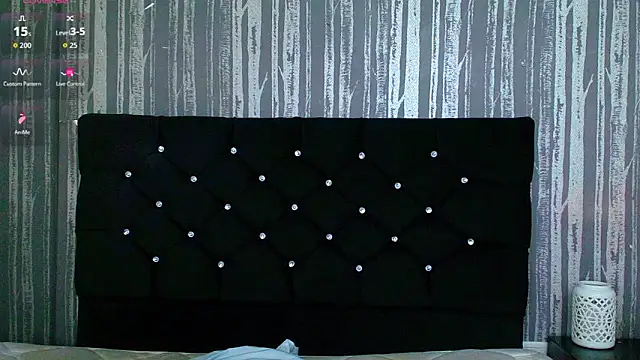 Alicee Moonn online show from March 29, 2026, 5:25 pm