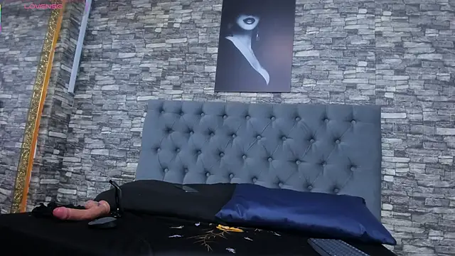 PenelopeDawson online show from December 16, 2025, 12:31 pm