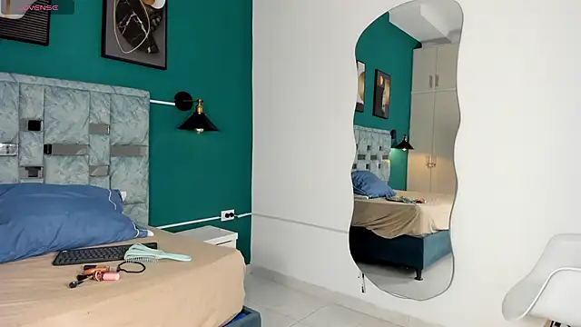 tamara lovv online show from November 28, 2025, 12:16 pm