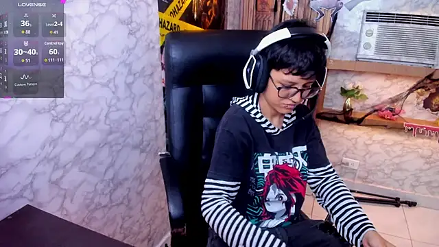 CharlieTaylor   online show from October 29, 2025, 1:10 pm