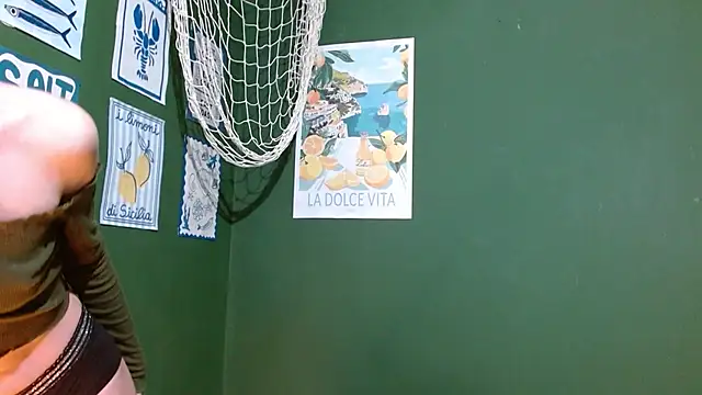 Snapshot of Roxiehood chatting on October 2, 2025, 2:26 am Roxiehood online show from October 2, 2025, 2:26 am