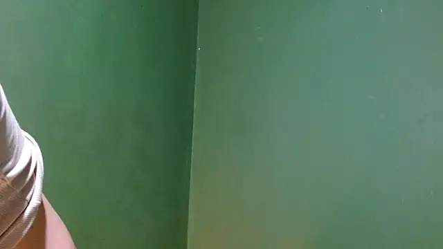 Snapshot of Roxiehood chatting on September 19, 2025, 2:37 am Roxiehood online show from September 19, 2025, 2:37 am