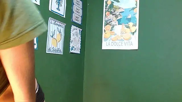 Roxiehood online show from February 6, 2026, 2:07 am