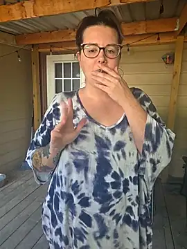 valeriejane online show from October 11, 2025, 2:40 pm