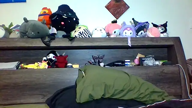 FaeWitch online show from September 17, 2025, 1:18 am