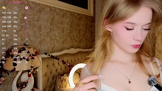 Emma Frosty online show from March 6, 2026, 9:32 pm