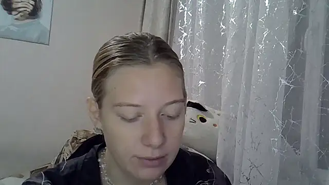 Lily Ember online show from October 4, 2025, 7:26 pm