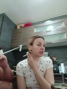 Snapshot of Aly-john1985 chatting on October 26, 2025, 8:15 am Aly-john1985 online show from October 26, 2025, 8:15 am