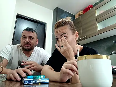 Snapshot of Aly-john1985 chatting on September 10, 2025, 6:34 am Aly-john1985 online show from September 10, 2025, 6:34 am