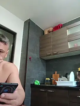 Snapshot of Aly-john1985 chatting on October 5, 2025, 12:40 pm Aly-john1985 online show from October 5, 2025, 12:40 pm