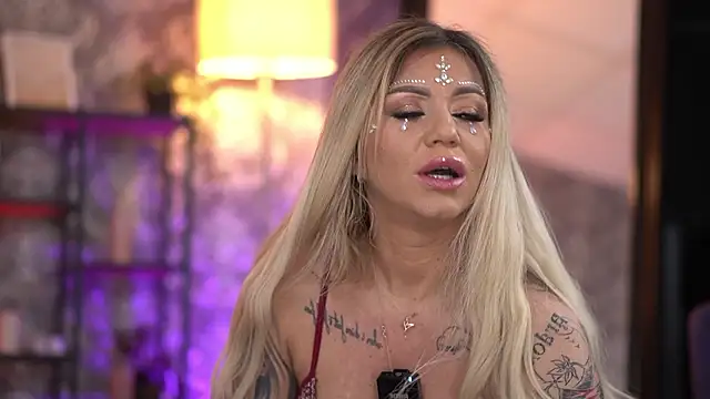 AlmaVelia online show from January 17, 2026, 10:24 pm