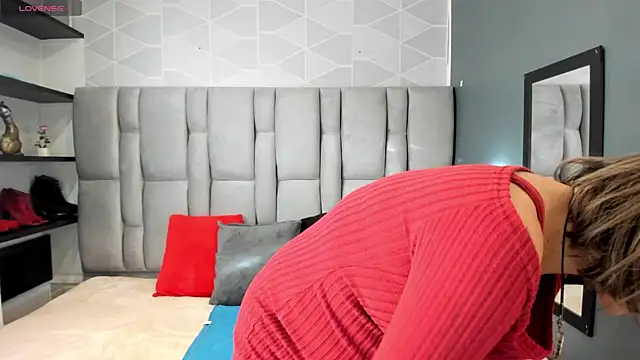 Charlot milf online show from May 12, 2026, 12:00 pm